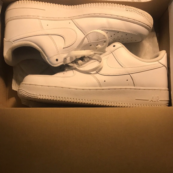 size 8 white air force ones